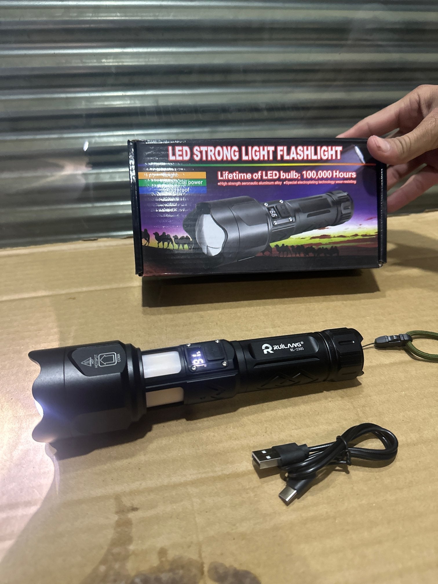 Lot imported Led Strong flashlight with water proof