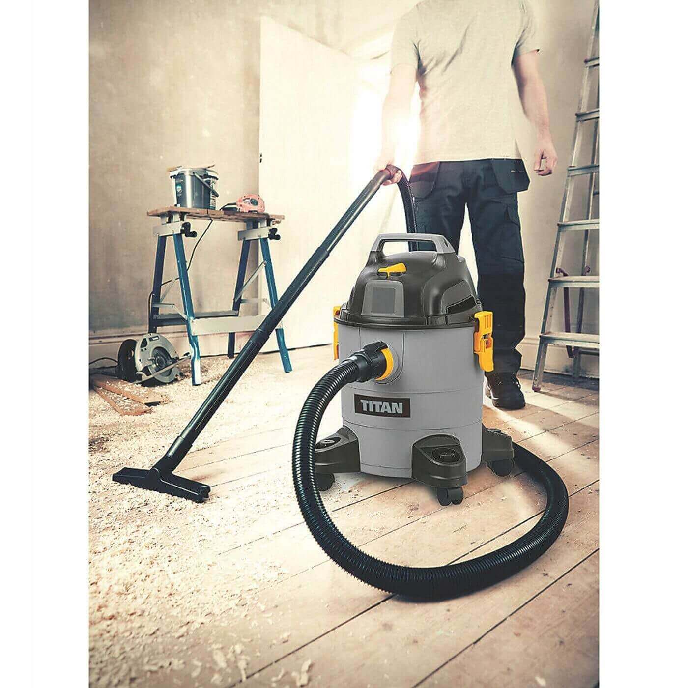 Original Netherlands Lot Wet & Dry Vaccum Cleaner 16L 1300W